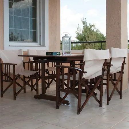 Royal Artemis Beach, Athens, Airport Apartment *