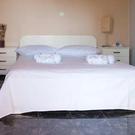 Royal Artemis Beach, Athens, Airport Apartment